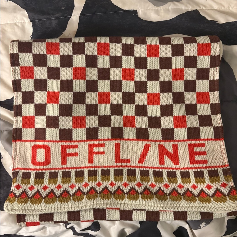 NWT OFFLINE brand blanket scarf 🧣